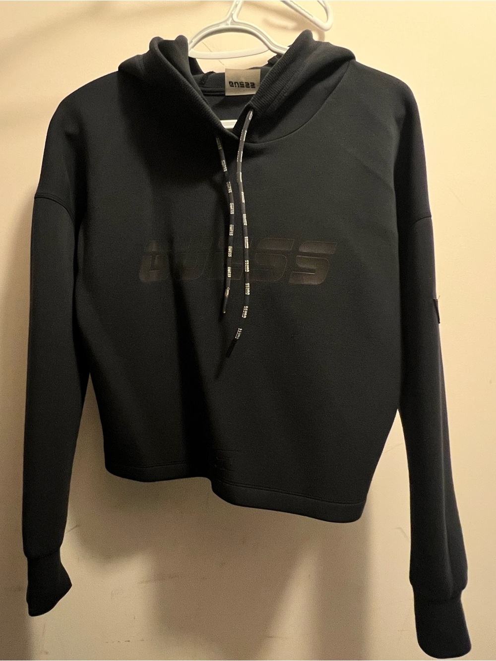 GUESS Active Alisa Women's Hoodie XS Black Cropped Relaxed Tonal Logo